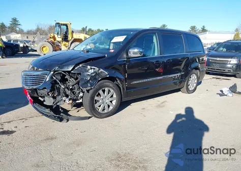 2011 Chrysler Town & Country Touring-L z USA, uszkodzony, nr VIN 2A4RR8DG6BR803563